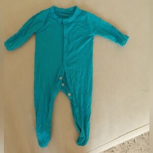 Kyte Baby button footie